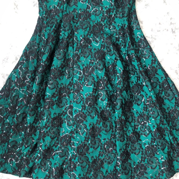 IMC green fit and flare dress NWT - Picture 4 of 6